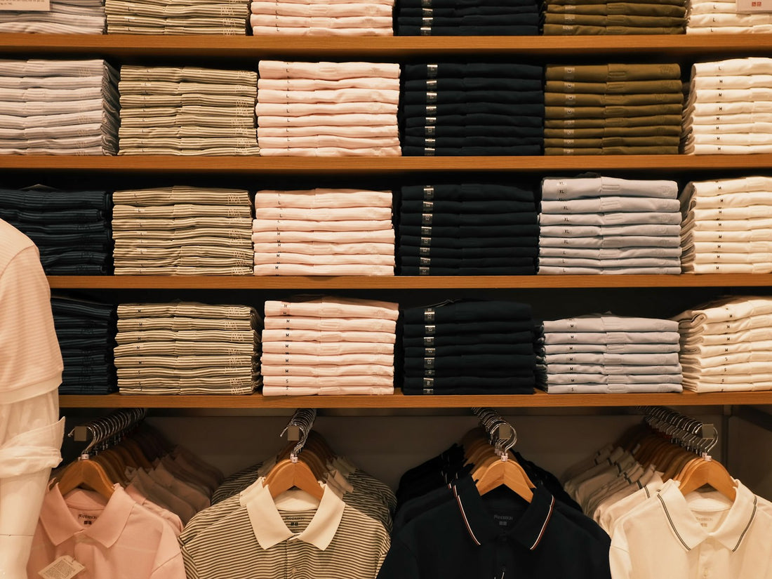 Ropa de lino y algodón bien doblada