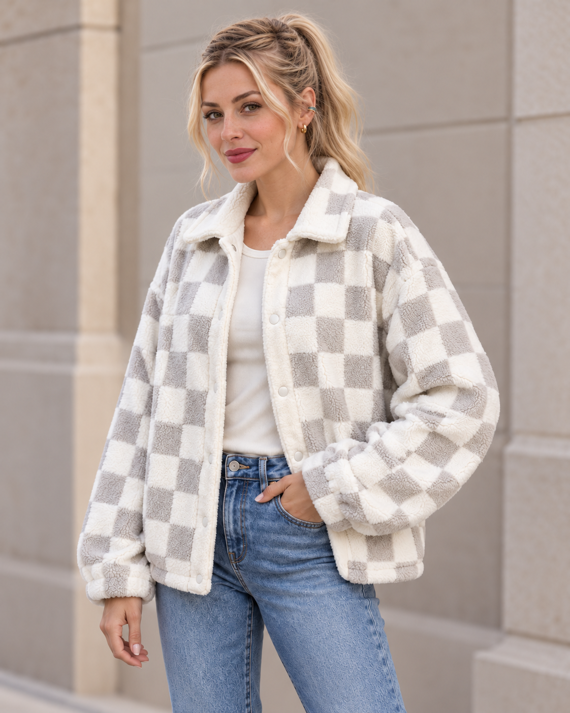 Abril, chaqueta de borreguito a cuadros — Crema y gris