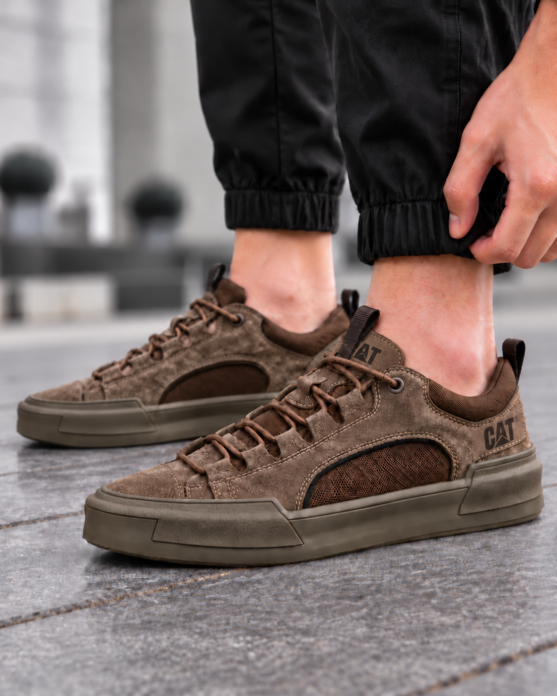 Bruno | Zapatillas de ante y rejilla, marrón, vista frontal