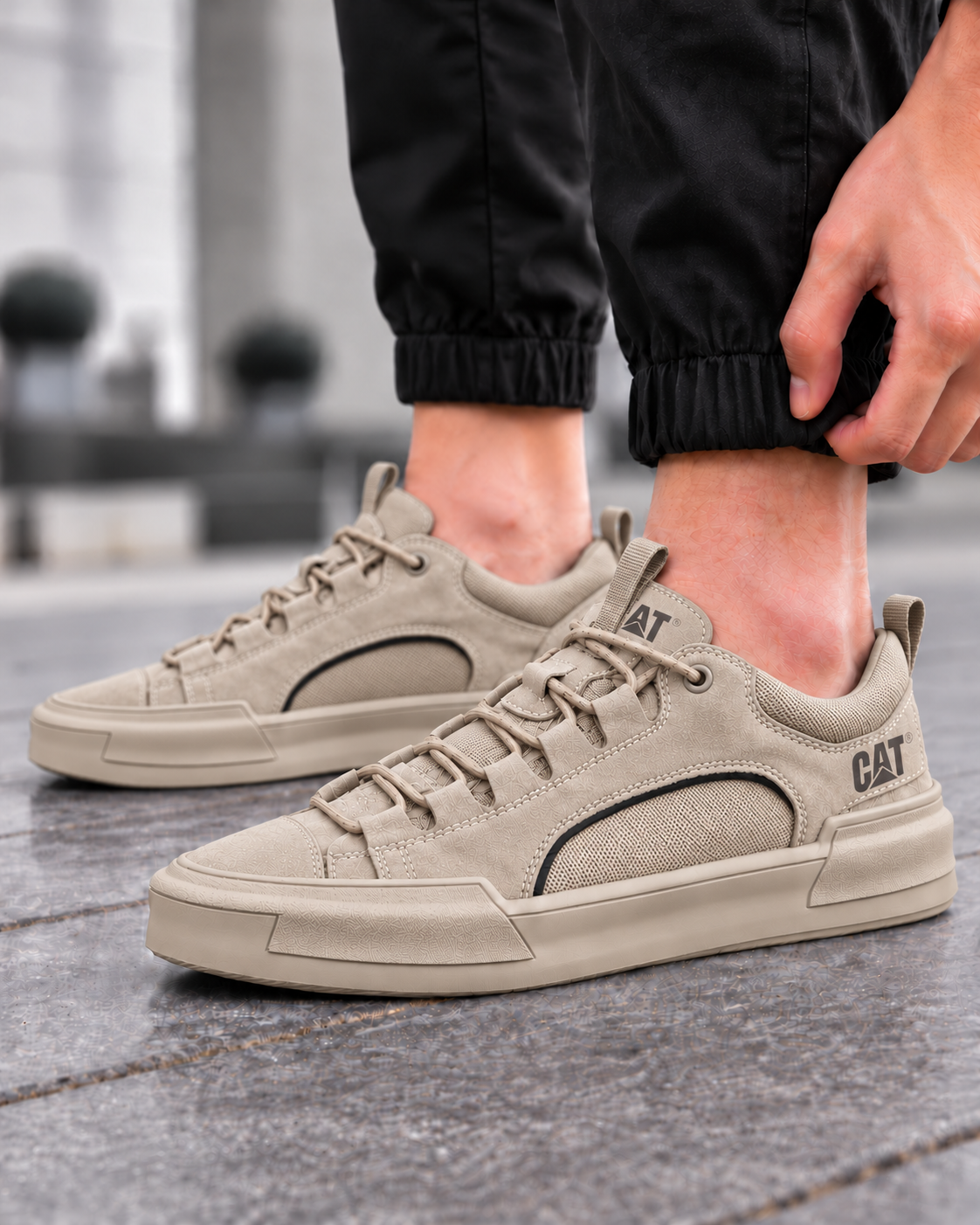 Bruno | Zapatillas de ante y rejilla, arena, vista frontal